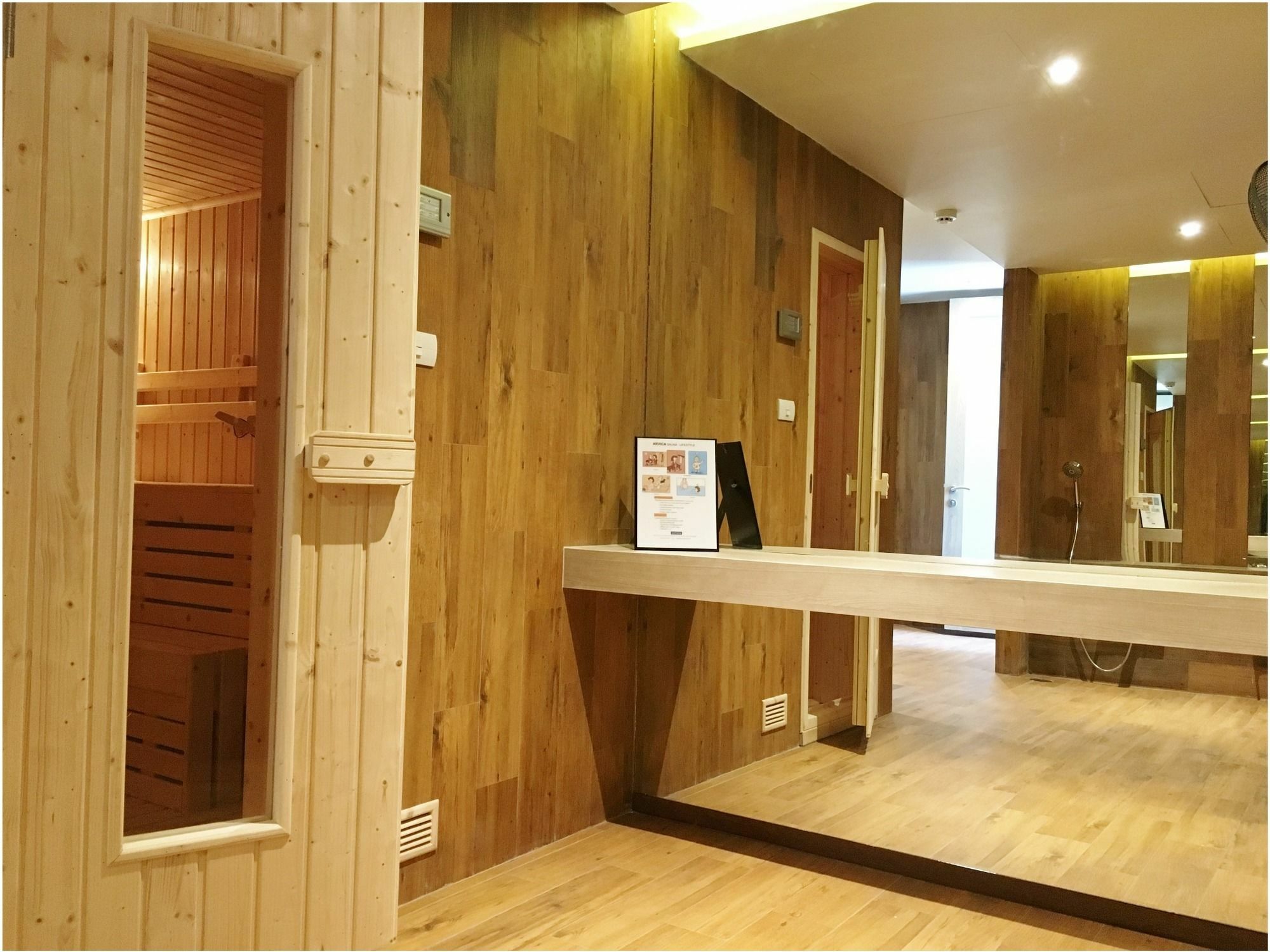 มาเดร่า เรสซิเดนซ์ ศรีราชา  Aparthotel ภายนอก รูปภาพ